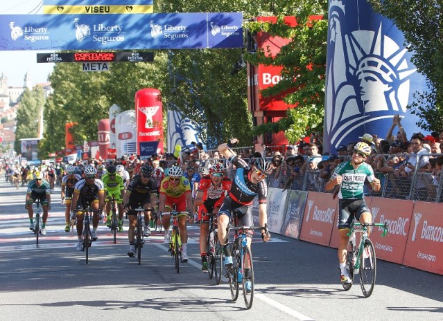 Phil Bauhaus (Team Stolting) venceu a 6.ª etapa em Viseu
