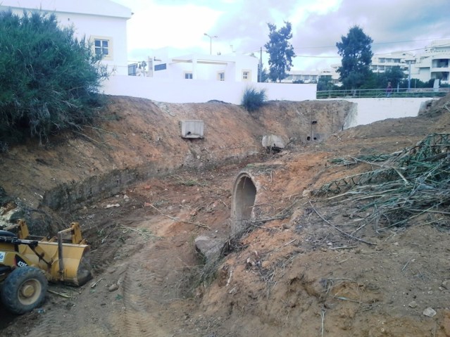 Obras de recuperação e valorização ambiental da foz da ribeira do Vale do Olival, em Armação de Pêra