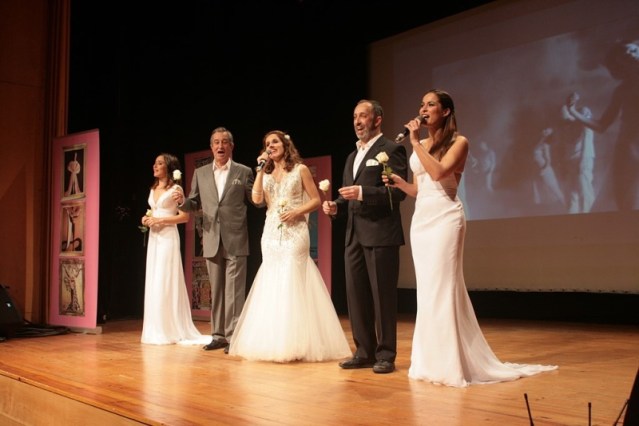  “E porque não emigras?”