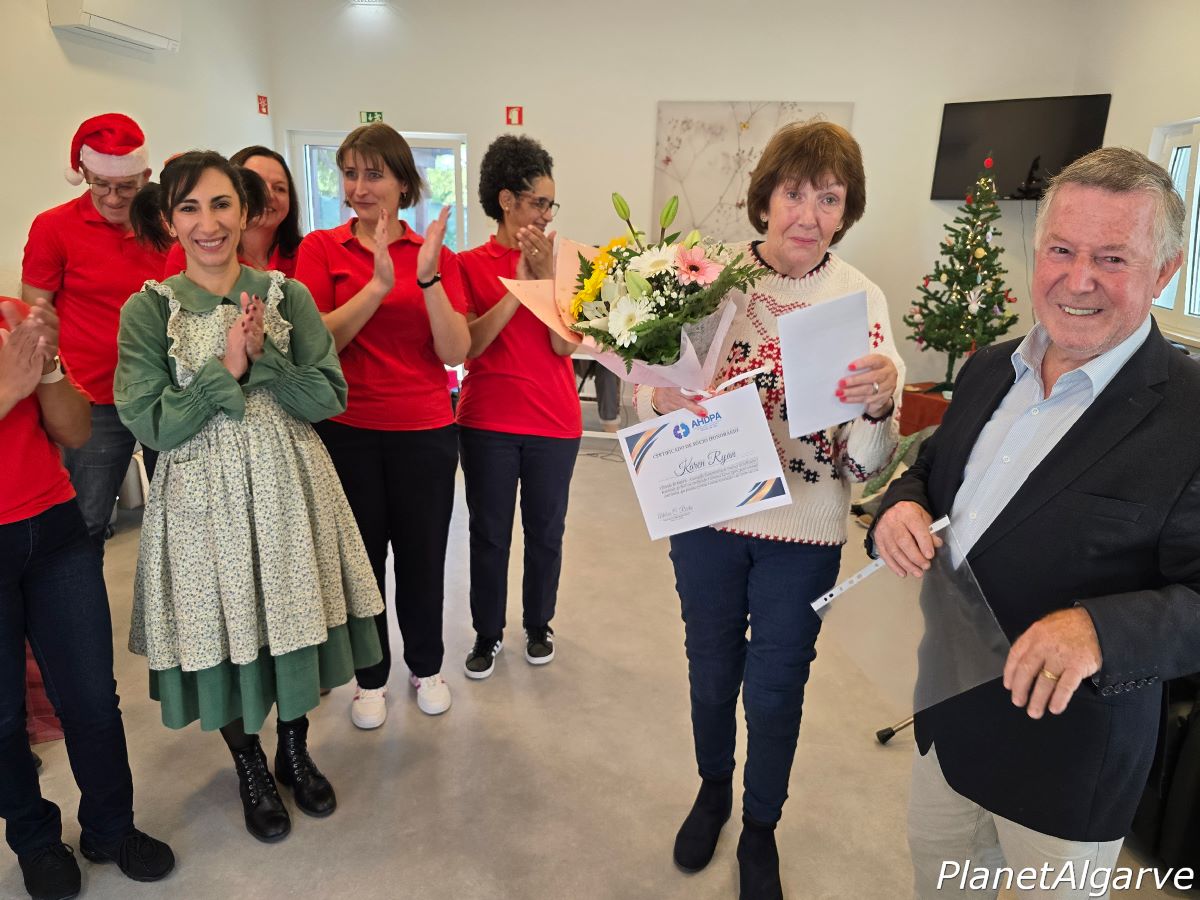 
			Calor Humano e Solidariedade na Festa de Natal do Centro de Dia da AHDPA em Quarteira		
